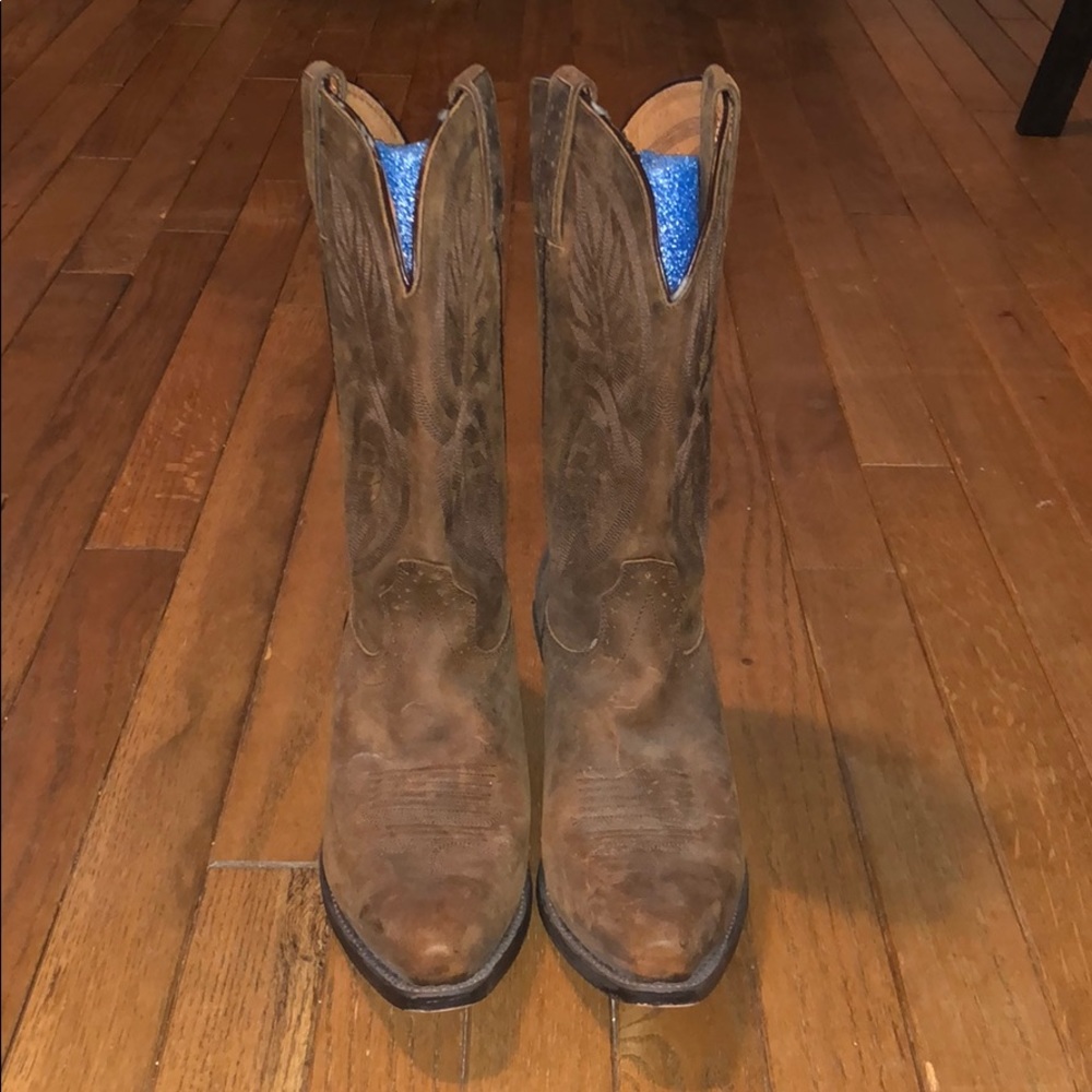 BRAND NEW cowboy boots